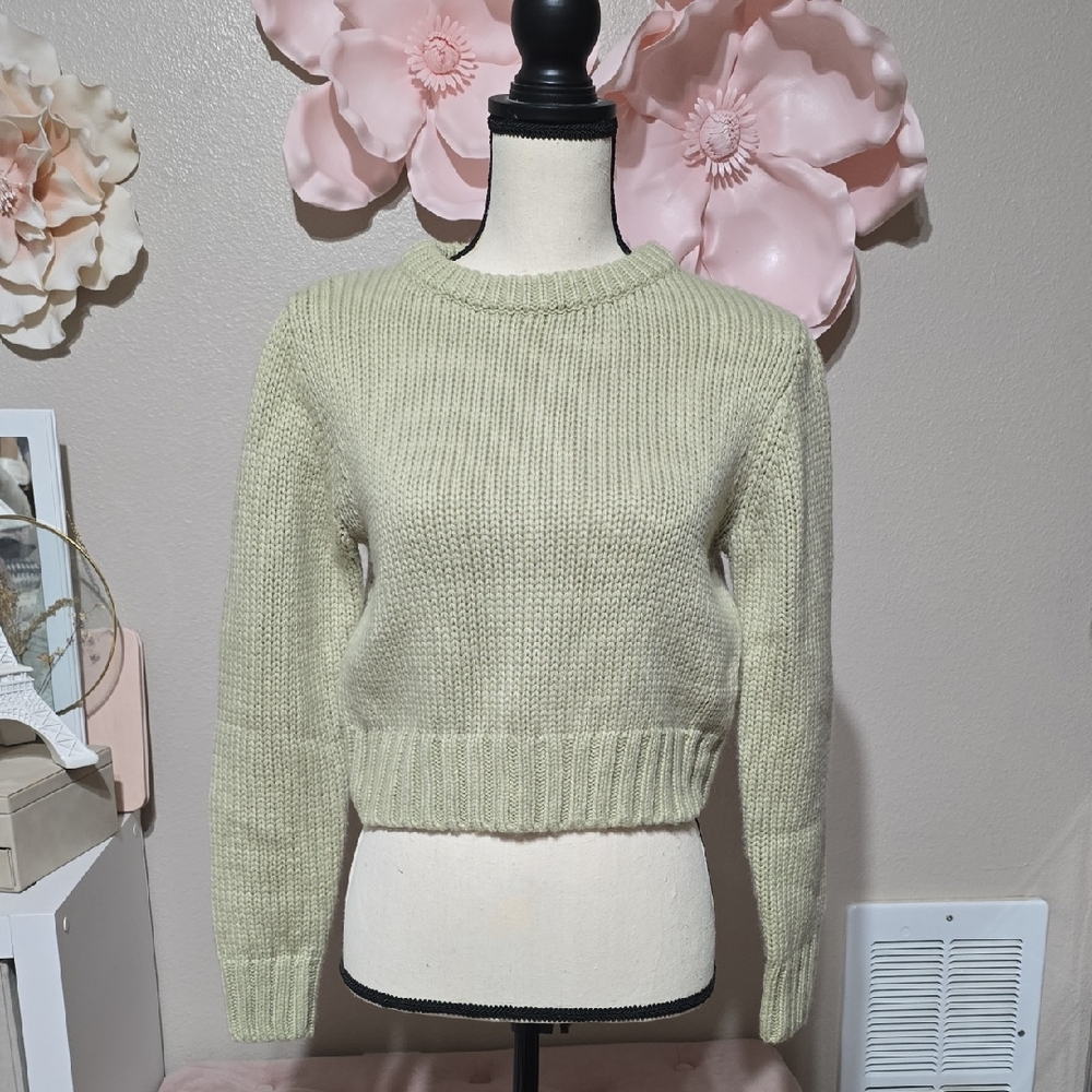 Women's Green Sweater